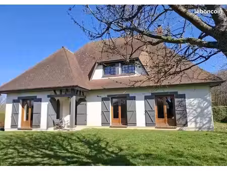 maison 9 pièces 183 m²