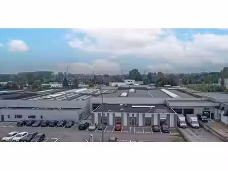 bâtiment d’entreprise à louer à erembodegem pour € 16.500