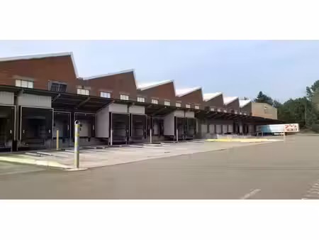 bâtiment d’entreprise à louer à ville-pommeroeul pour € 18.836