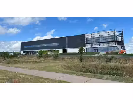 bâtiment d’entreprise à louer à péruwelz pour € 67.417