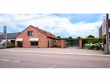 bien commercial à vendre à vichte pour € 499.000