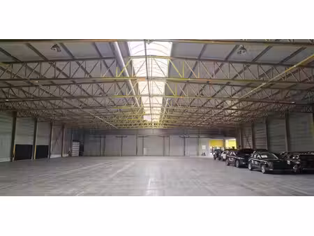 bâtiment commercial à louer à strombeek-bever pour € 16.041