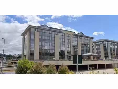 bureau à louer à mont-saint-guibert pour € 12.265