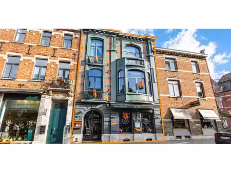 bâtiment commercial à vendre à visé pour € 685.000 avec 4 chambres à coucher