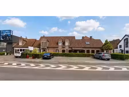 bâtiment commercial à vendre à eeklo pour € 795.000 avec 3 chambres à coucher