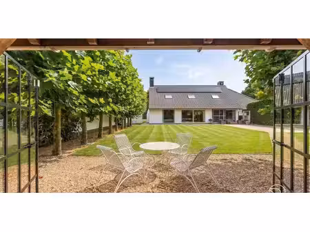 villa à vendre à oostrozebeke pour € 799.000 avec 4 chambres à coucher