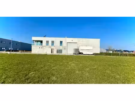 bâtiment d’entreprise à vendre à oostrozebeke pour € 795.000 avec 2 chambres à coucher