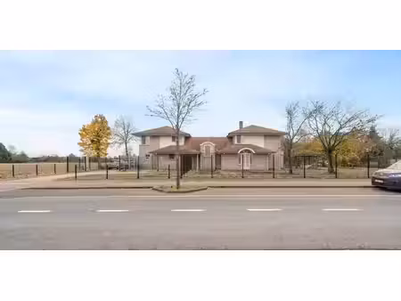 villa à vendre à asper pour € 849.000 avec 4 chambres à coucher