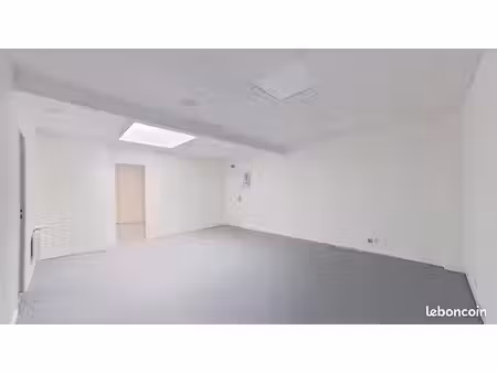 bureau entreprise 3 pièces ou plus - lumineux et calme