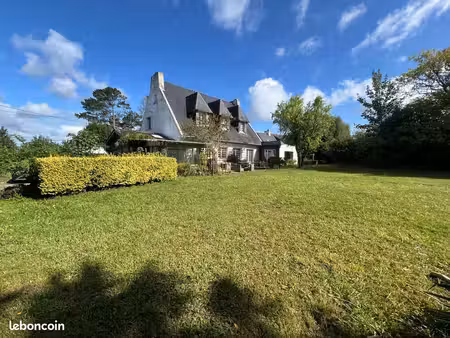 maison 6 pièces 221 m²