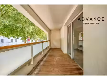 blagnac t3 de 63 m² en rdc avec terrasse.