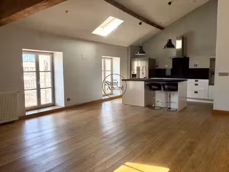 appartement duplex env. 84 m² - quartier hôtel de ville