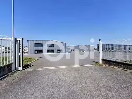 location locaux professionnels 330 m² à varennes-sur-seine (77130)  3 900 €