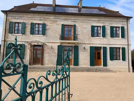 exclusivité – chamblay (39380) | demeure de caractère avec gîte  dépendance et potentiel f