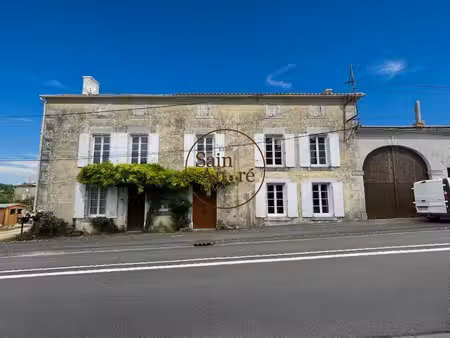 corps de ferme d'env. 200m² avec dépendances