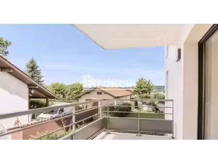 spacieux 2 pièces au centre de bons en chablais