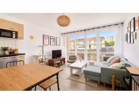 appartement t2 balcon et garage