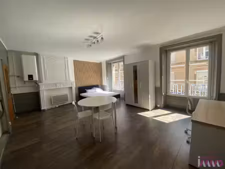 studio meublé en vieille ville