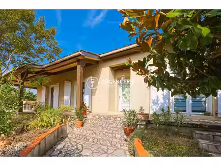 maison 4 chambres avec sous-sol et garage