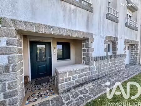 maison 9 pièces 145 m²