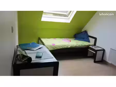 chambre meublée