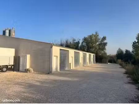 box hangar stockage