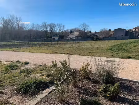 st mamert à 15 minutes de nimes terrain de 600 m2