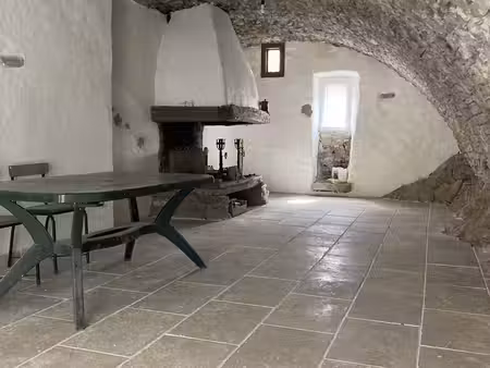 maison de campagne à revens (30750)