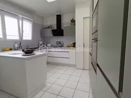 maison de 200 m² à flixecourt