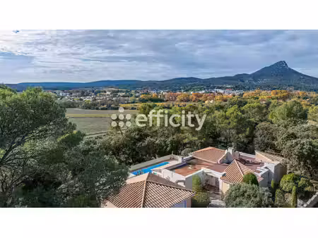 maison 6 pièces - 177 m²