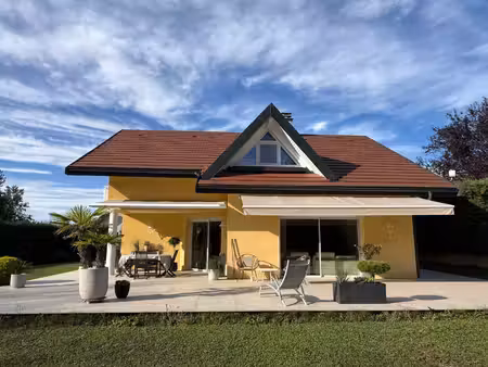 maison 8 pièces - 202 m²