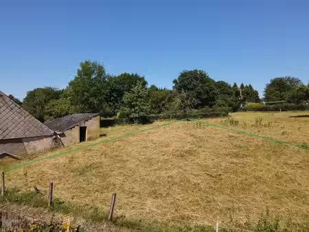 beau terrain à bâtir à tontelange