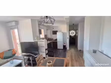 t2 meublé 42 m² + terrasse + parking – les angles