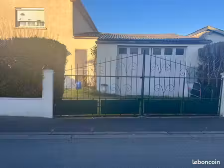 à vendre hangar de 90 m²  possibilité de faire un loft