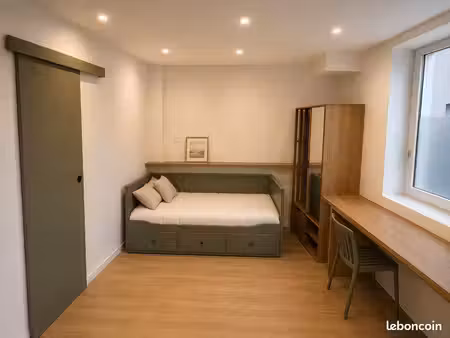 studio 10m2 neuf - clim - faible conso. - calme au centre-ville