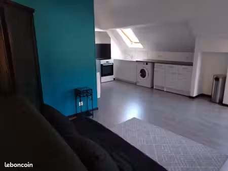 grand studio meublé de 33m2