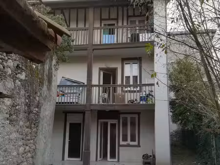 immeuble de rapport – 5 appartements loués – 31 152 /an – cash-flow brut potentiel +1 000 