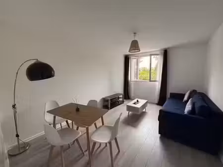 location meublée appartement 1 pièce 31 m² à colombes (92700)  899 €