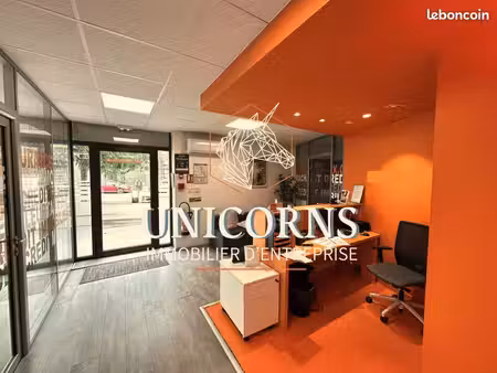 local bureaux 115 m²