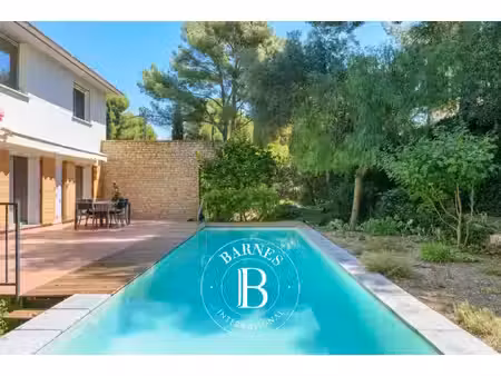 villa de luxe à vendre dans le quartier beaucours-la gorguette-la morvenede
