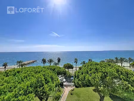 cros de cagnes sur mer - 3 pieces renove -vue mer -plage a pied