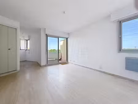 montpellier à vendre boutonnet t1 avec balcon et vue dégagée
