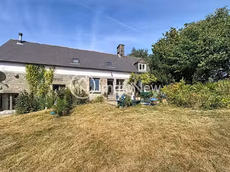 magnifique longere annee 1711 d une surface de 140 m2 sur 18