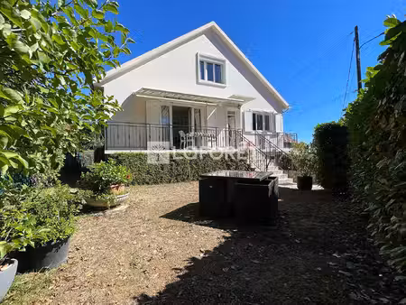 maison villecresnes 6 pièce(s) 123 m2