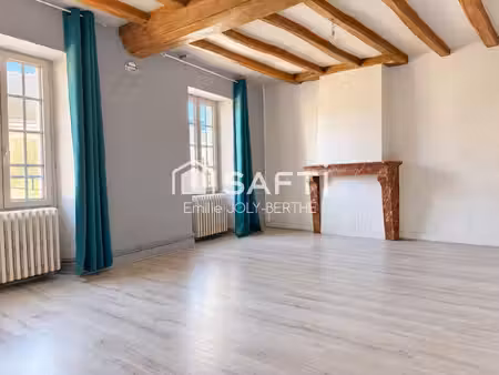 maison de bourg - 184 m² - a restaurer en plein cœur de viré-en-champagne