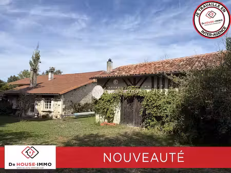 maison en pierre  4 chambres  piscine sur terrain 7 hectares environ
