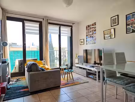 location appartement 2 pièces 44 m² à aix-en-provence (13290)