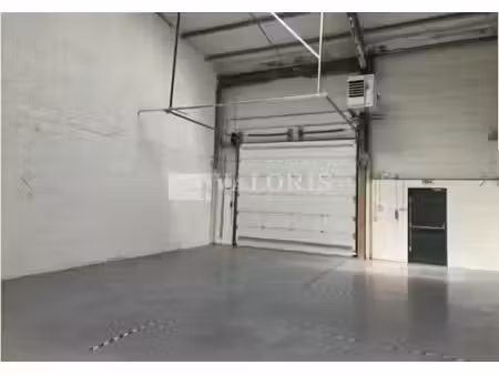 location commerce 209 m² à vaulx-en-velin (69120)