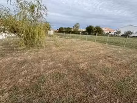 vente terrain à beauvoir-sur-mer (85230) : à vendre / 303m² beauvoir-sur-mer