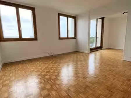 location appartement 4 pièces à brest (29200) : à louer 4 pièces / 76m² brest